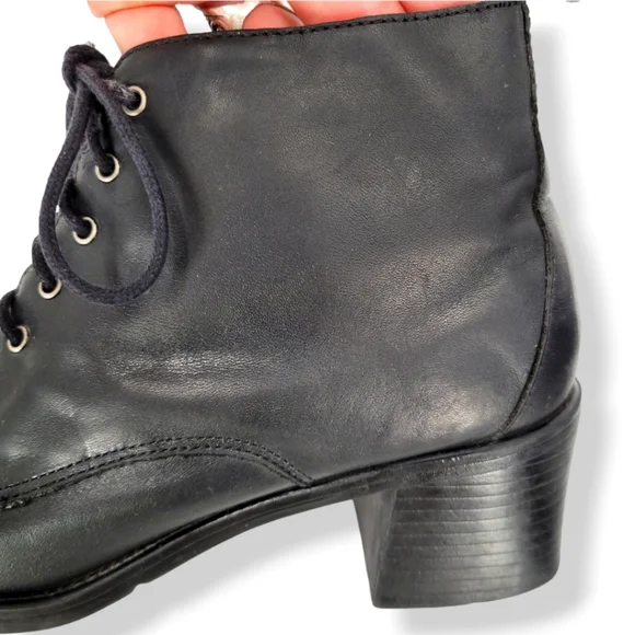 VINTAGE Y2K WHITE MOUNTAIN Lace Up Ankle Booties Black - Picture 6 of 15